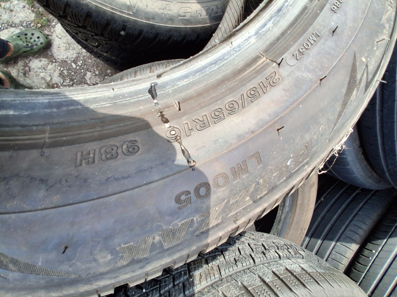 215 65 16 Bridgestone 4броя зимни дот 2021г