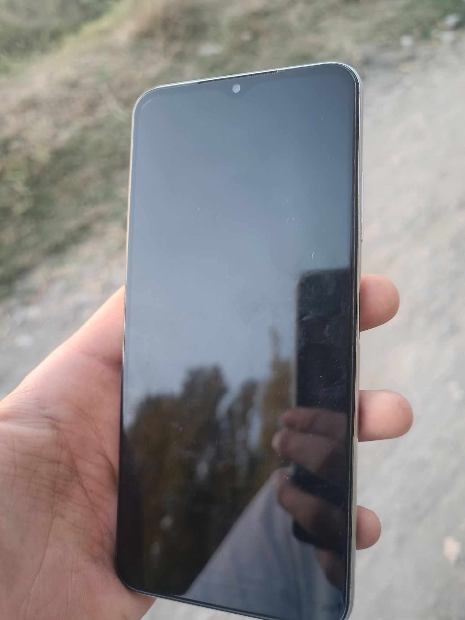 Samsung a22 5g radnoʻy