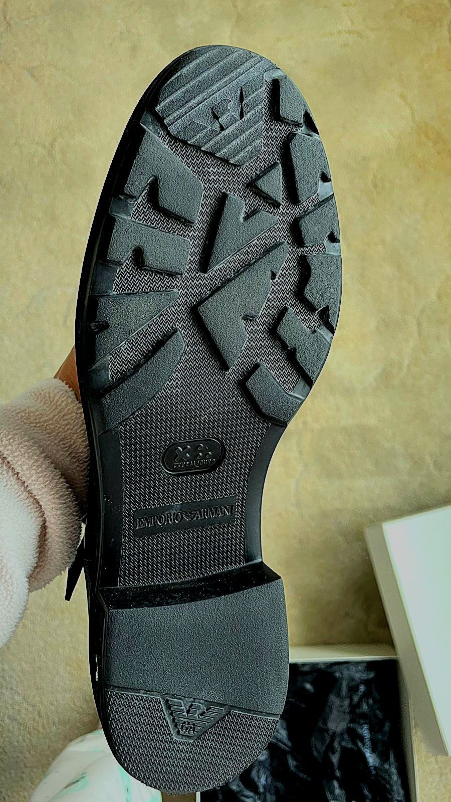 Emporio Armani Black - Чисто Нови.