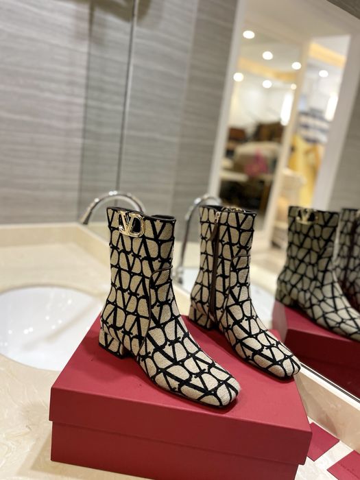 Botine Valentino