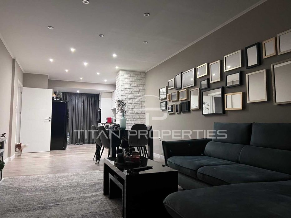 Продава се Тристаен апартамент в Пловдив, Кършияка - 120 кв.м за 1834 €/кв.м - Снимка #1