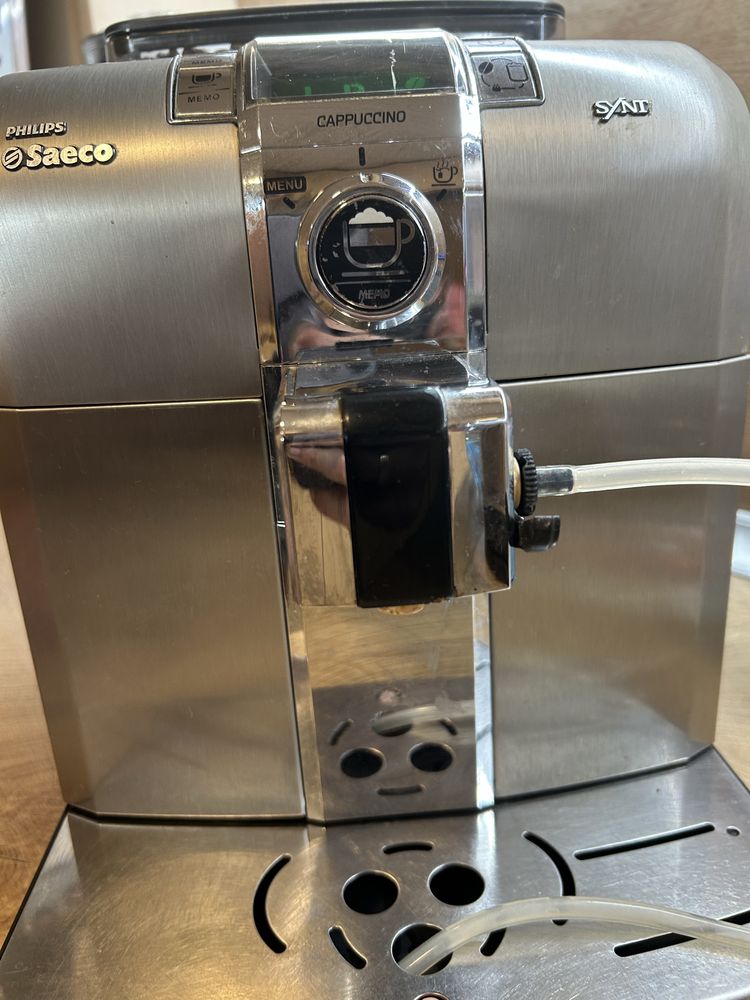 Saeco Syntia Philips каферобот