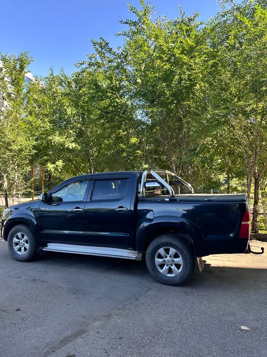 Продам Toyota Hilux, пикап