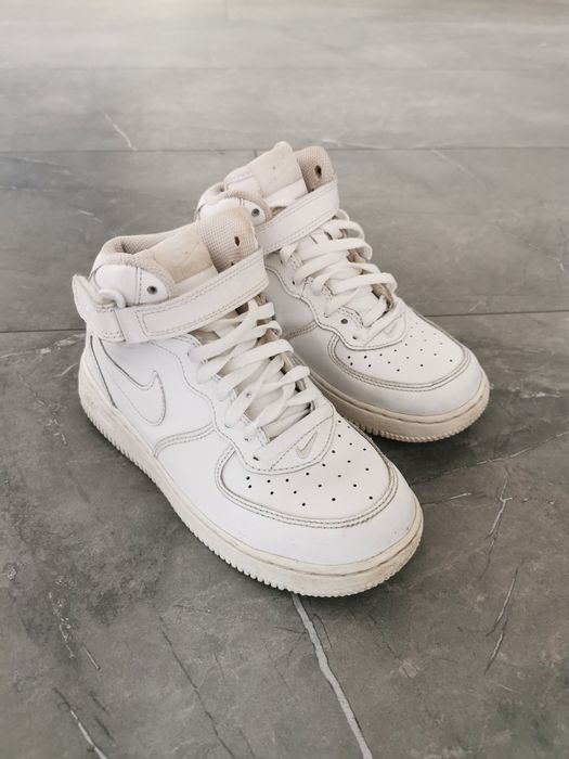 Adidași Nike Air Force 1 marimea 33