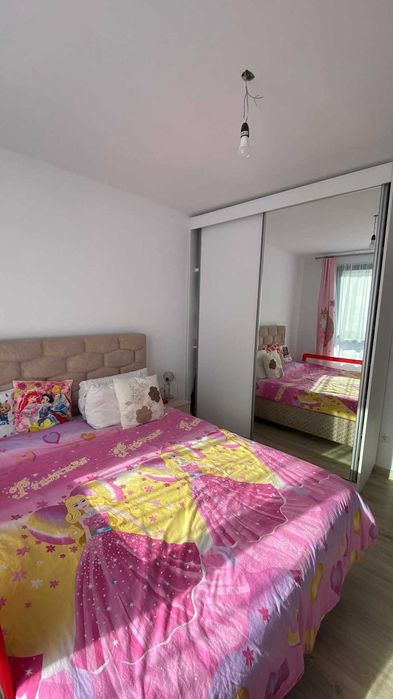 Vand apartament nou Bradet