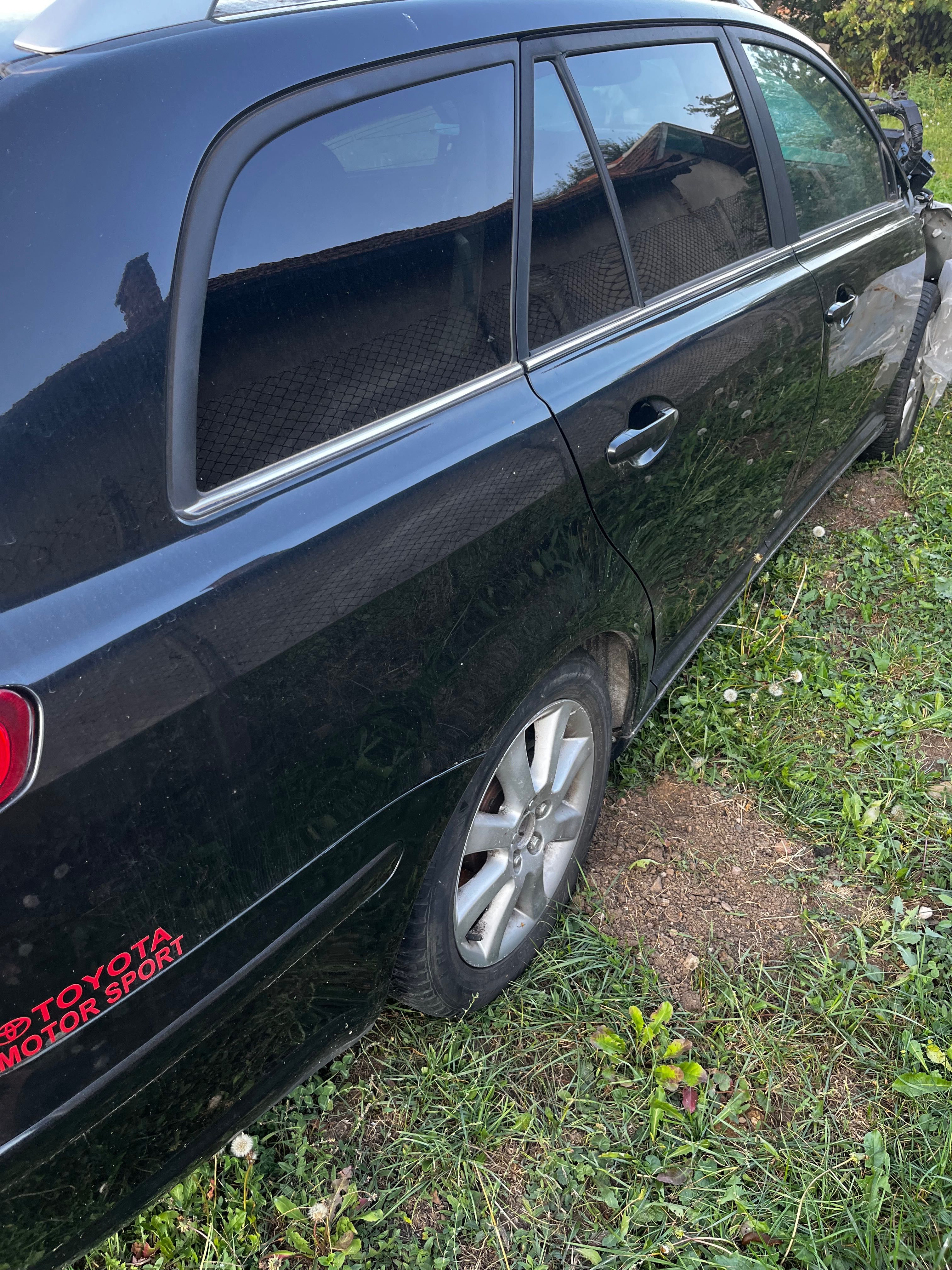 Toyota avensis 2.0D4D на части