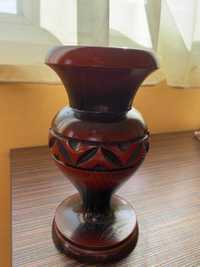 Ръчно изработена дървена ваза