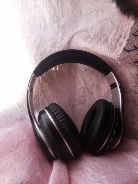 Naushnik yangi olila