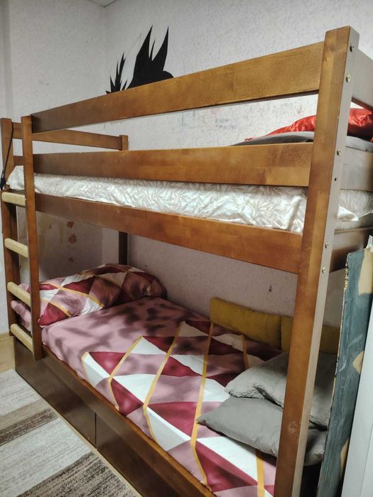 Двухярусная кровать !