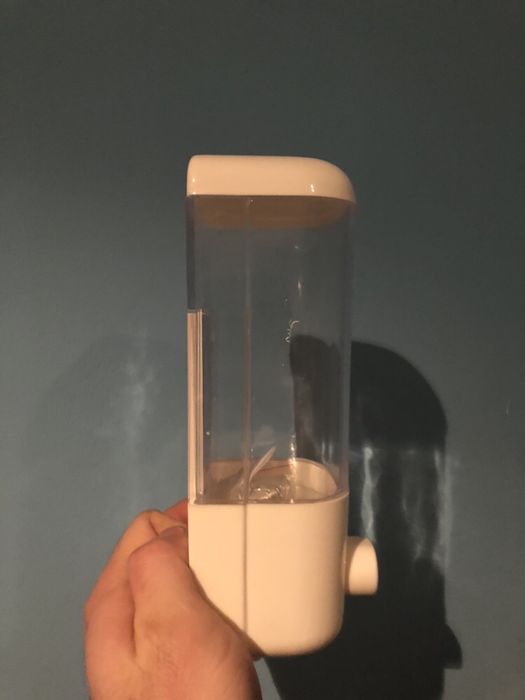 Продам диспенсеры для жидкого мыла.