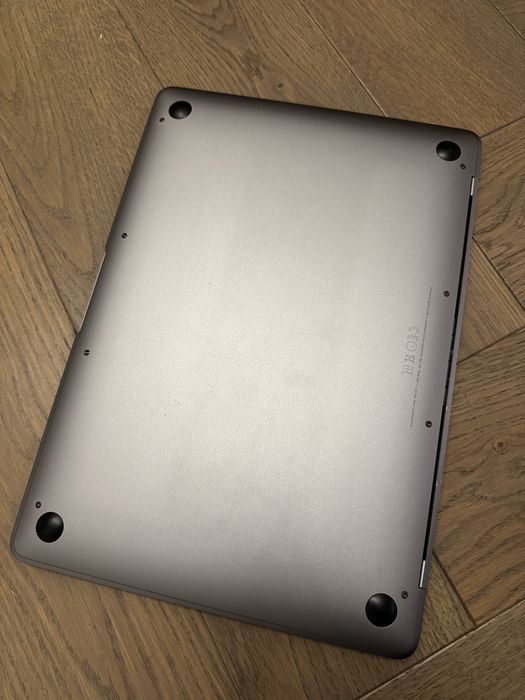 MacBook (Retina, 12-inch, Early 2016) - Intell M5 - 8GB DDR - 500SSD
