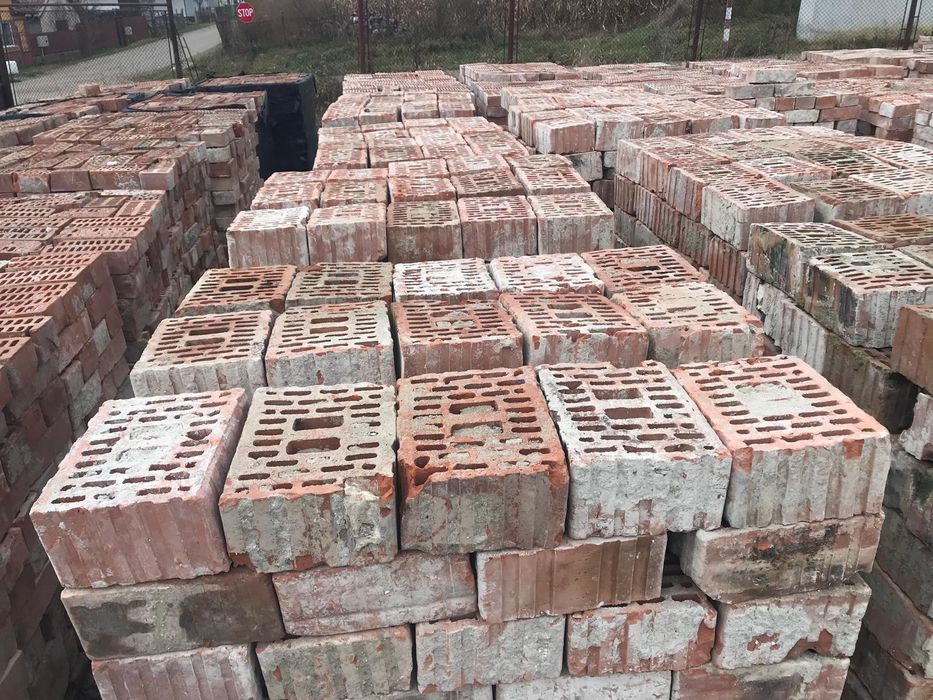 Se vinde cărămidă din demolare