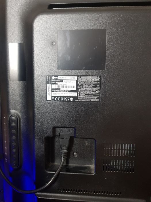 Dezmembrez Lg 107 cm defect