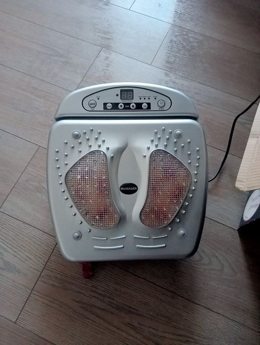 Vând aparat de masaj pentru picioare