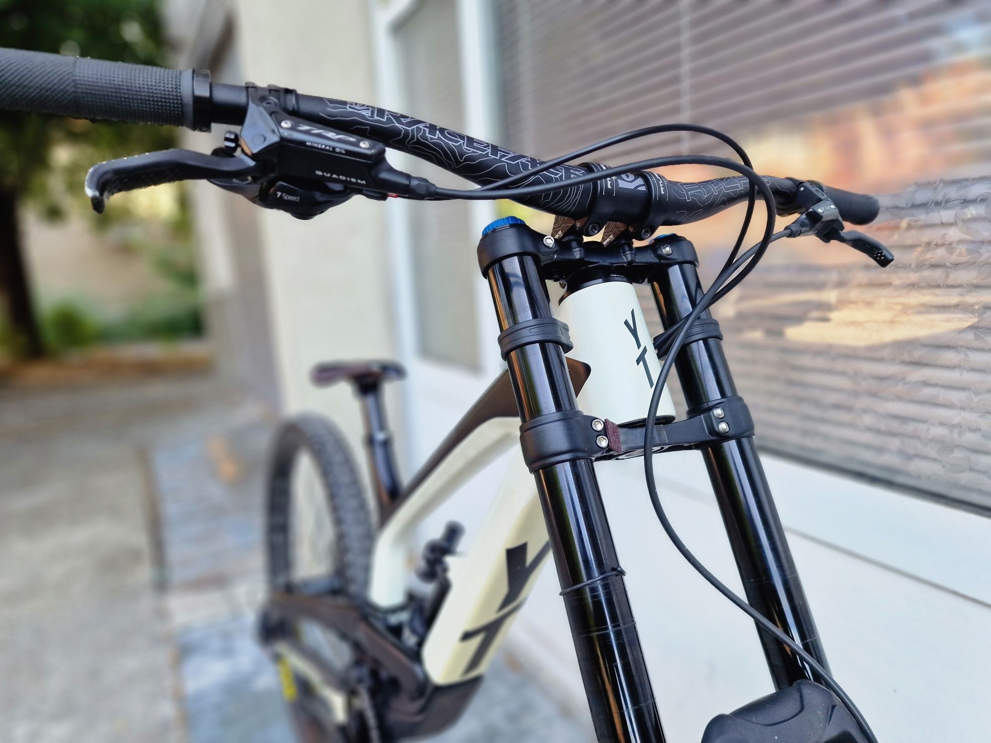 Велосипед YT Tues CF Pro 2019 M/L НОВ