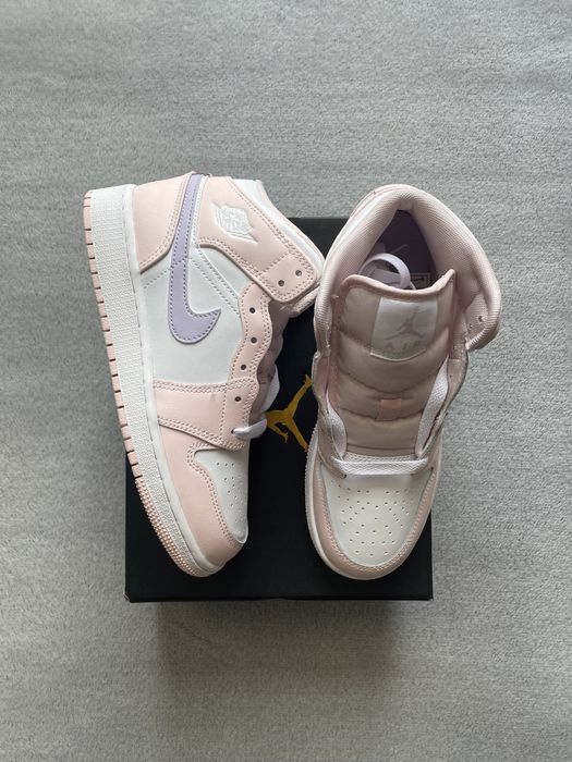 Jordan 1 Mid Pink Wash