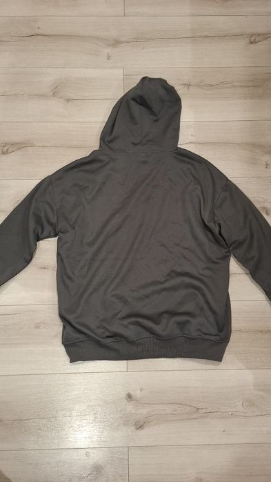 Сиво Худи на ESSENTIAL