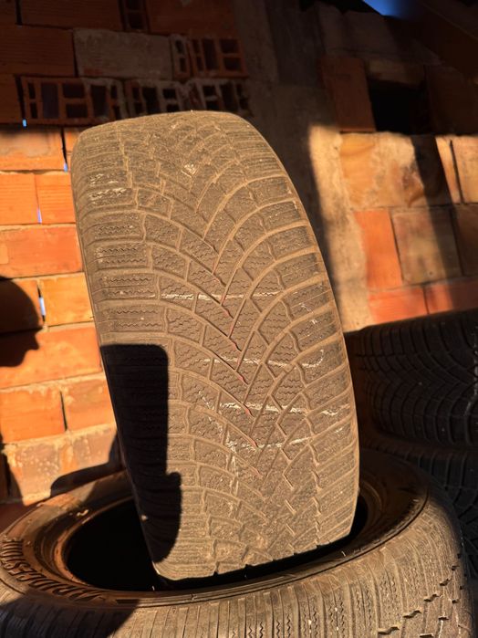 225/55/18 Bridgestone blizzak lm005