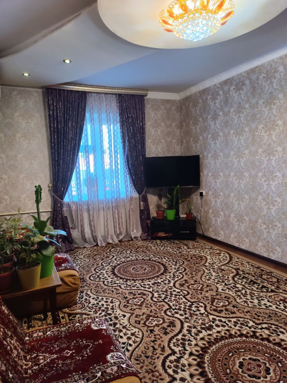 Продаю 2-х в 3-х комнатную квартиру Яккасарай Кушбеги