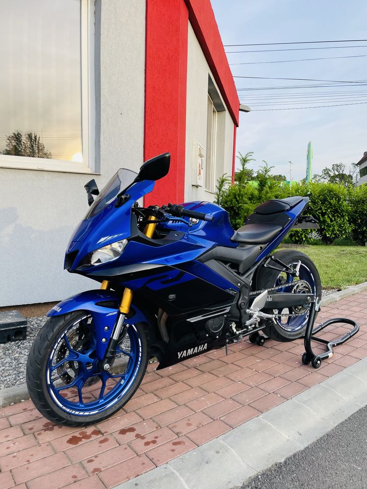 Yamaha YZF R3 A2