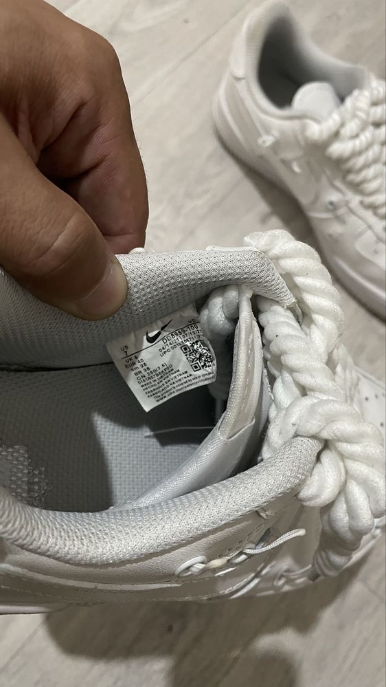Nike krasovka sotila sifatli