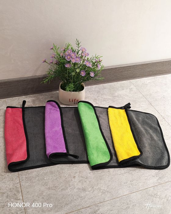Optom “Yumshoq mikrofiber sochiqlar – tozalash uchun ideal!”

“Rangli