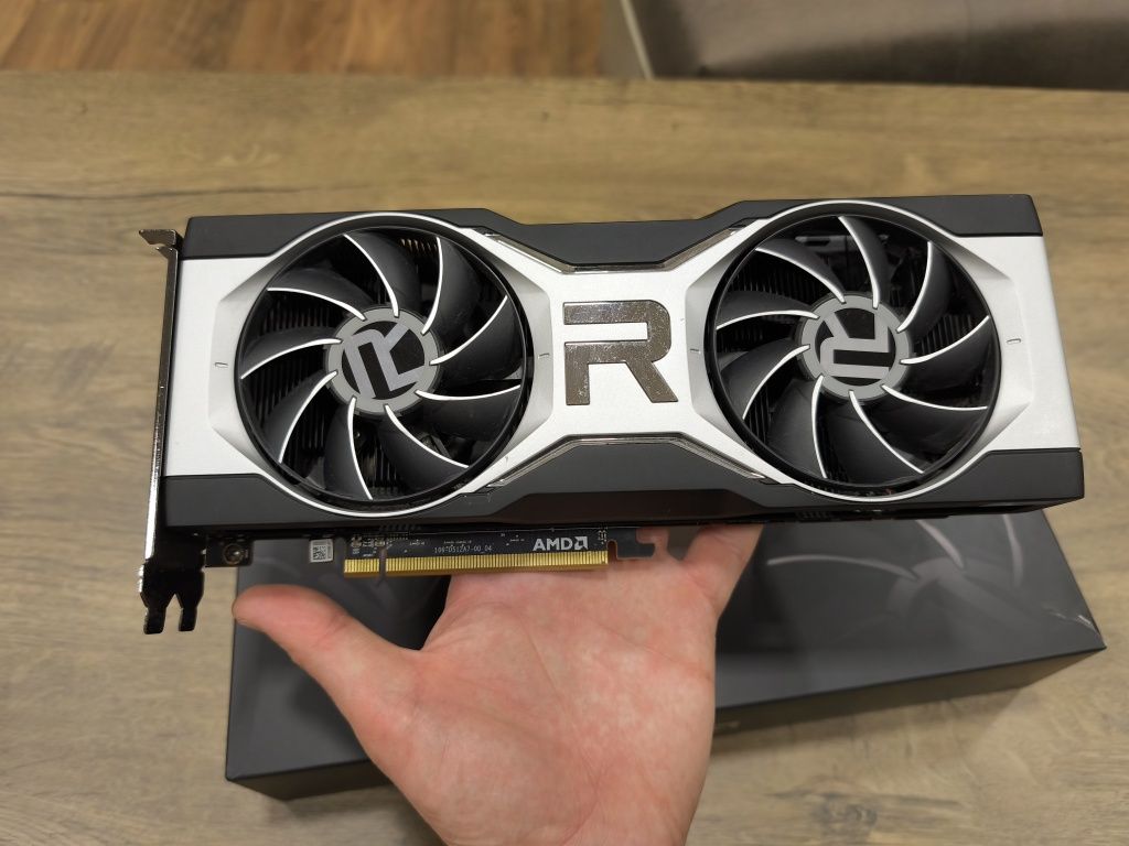 Видео карта RX6700xt 12 gb