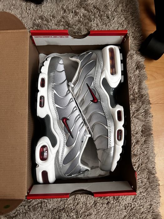 Nike tn air max plus|Silver red|37,5
