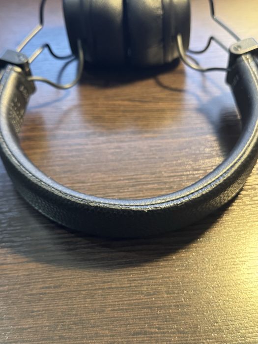 Продаю б/у наушники Маршал 4