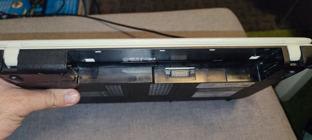 Лаптоп Toshiba satellite L735 - 138