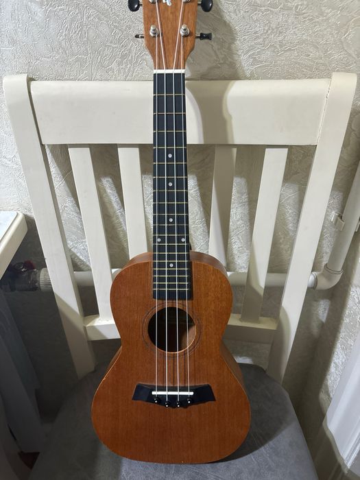 Продается укулеле