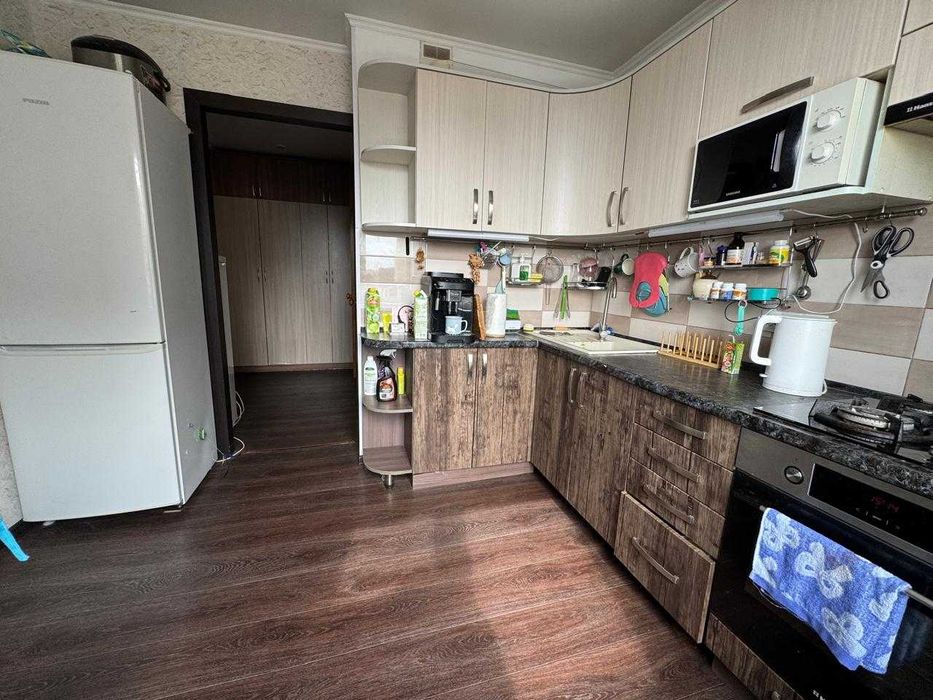 Продам 2 комнатную квартиру дом ТД Ажара