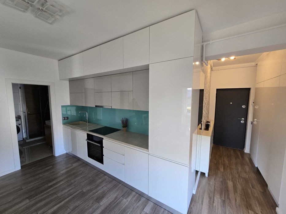 Se inchiriaza Ap. 2 camere + parcare subterana in zona centrala