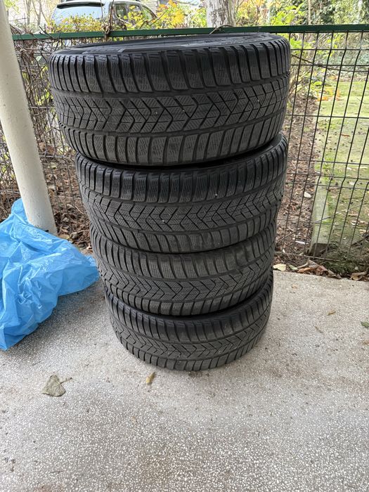 Anvelope iarna 235x40x19 Pirelli Sottozero 3