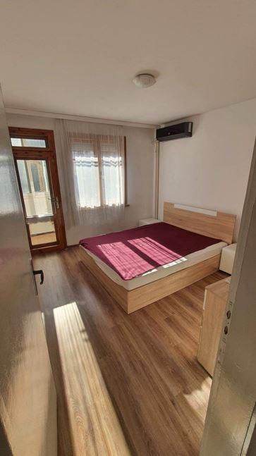 Дава се под наем Двустаен апартамент в Пловдив, Център - 70 кв.м за 375 € - Снимка #3