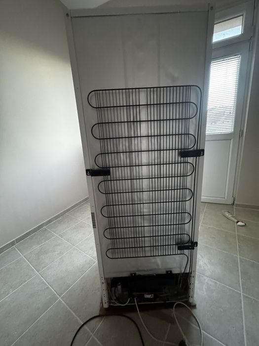 Хладилник с фризер Crown