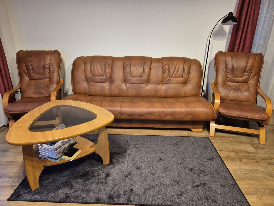 Canapea,2 fotolii,masuta