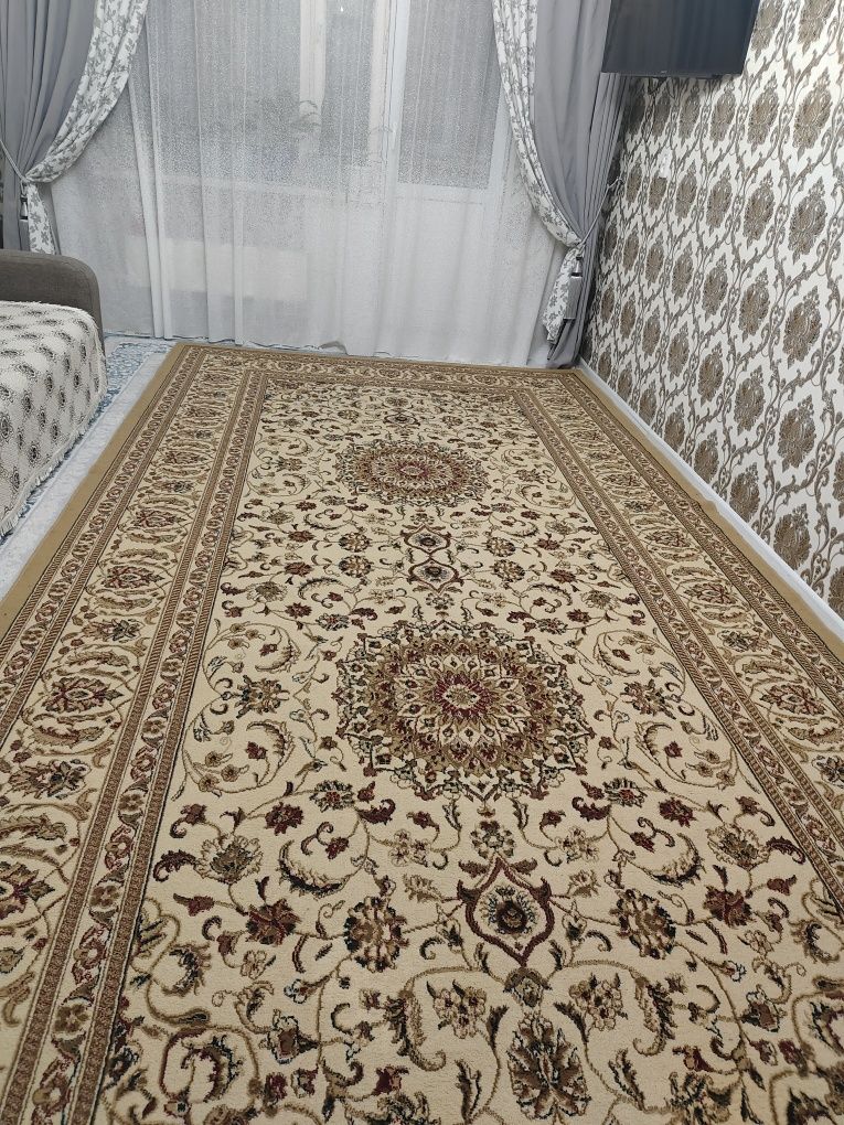 Ковёр5×:2,5.В хорошем состояние.