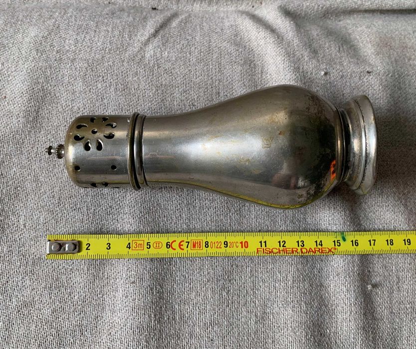 Solnita vintage argintata tip sugar caster muffiner pentru zahar pudra