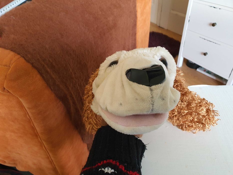 Papusa de mana marioneta cu sunet catelul nazdravan