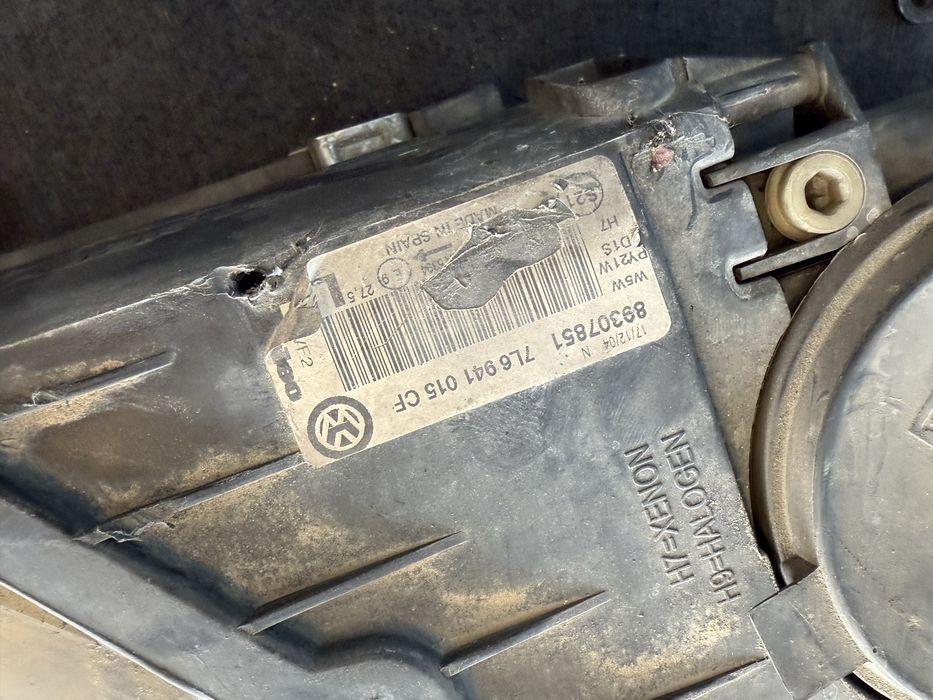 Фарове фар VW Touareg Xenon Valeo оборудван ксенон