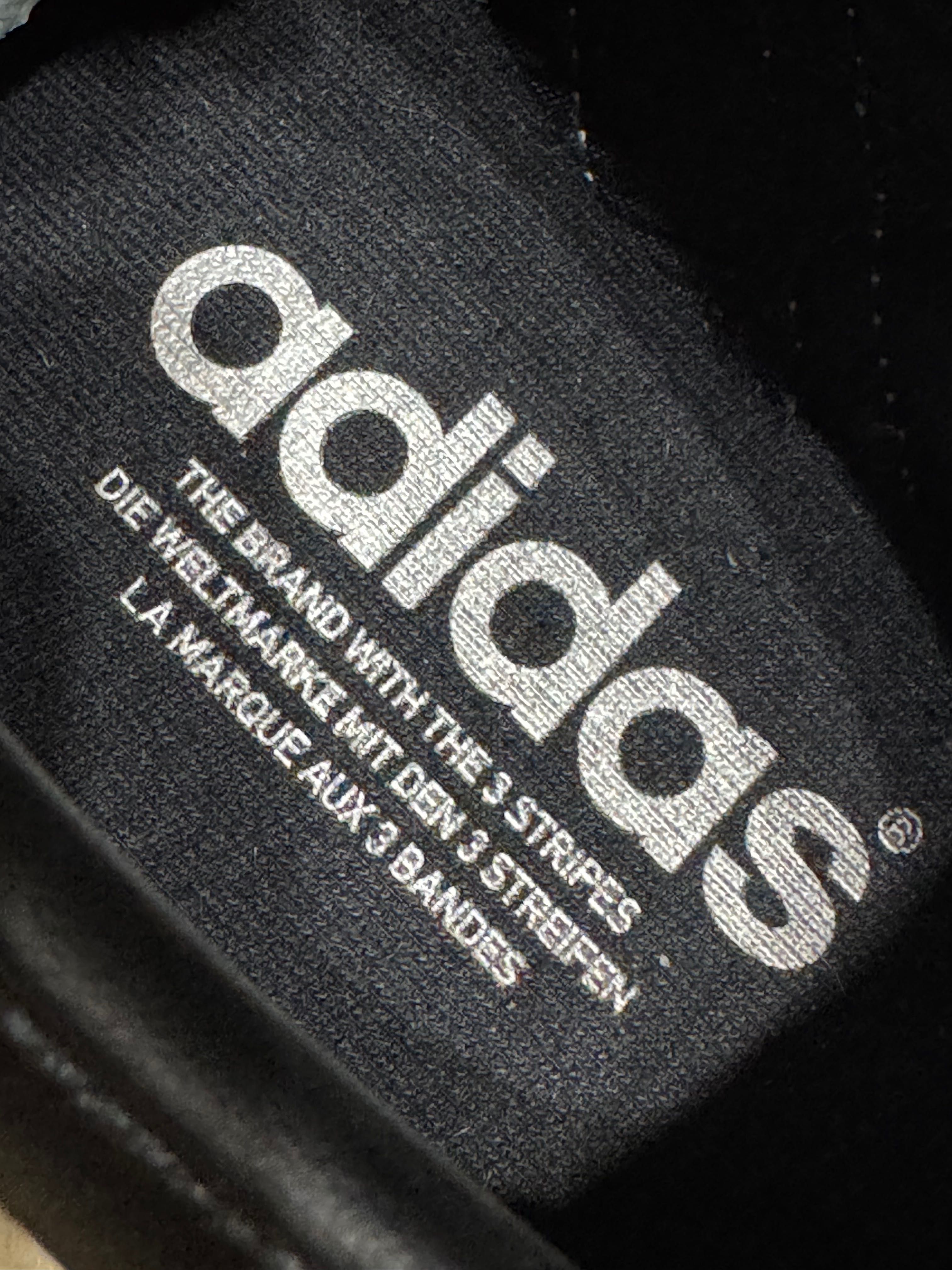Adidas MUNDIAL Team Soccer Shoes.