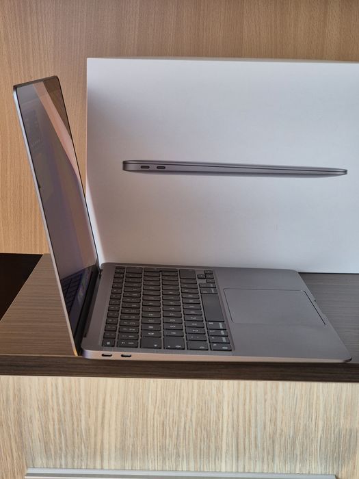 MacBook Air M1 2020, Space Grey, 8GB RAM, 256 SSD