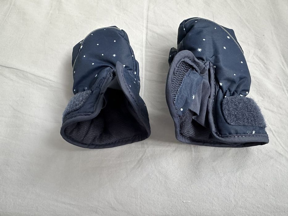 Manusi H&M, rezistente la apa, cu 1 deget, 74/80, 6-12 luni