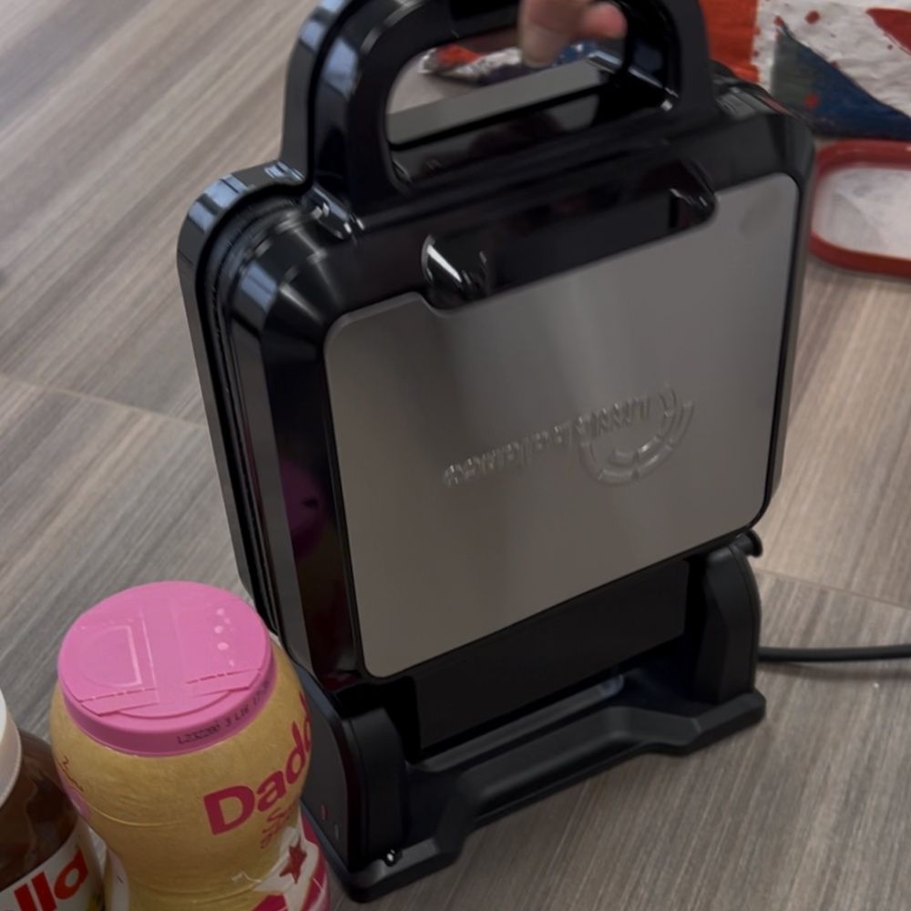 Гофретник въртяща основа LITTLE BALANCE 8805 Flip Waffles1200W,