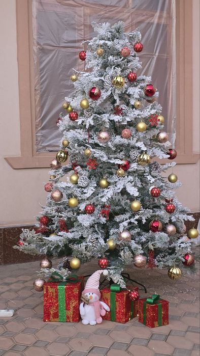 Продаётся Ёлка с игрушками