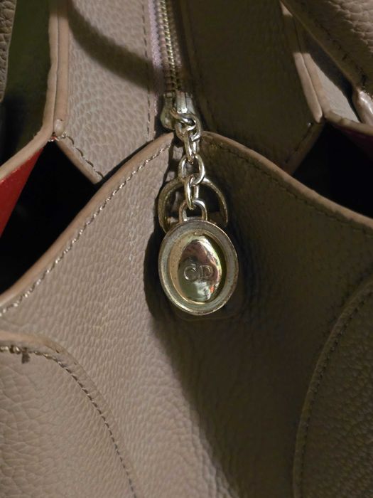 Dior прекрасна дамска чанта