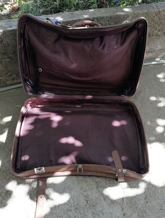 Куфар от соц времето