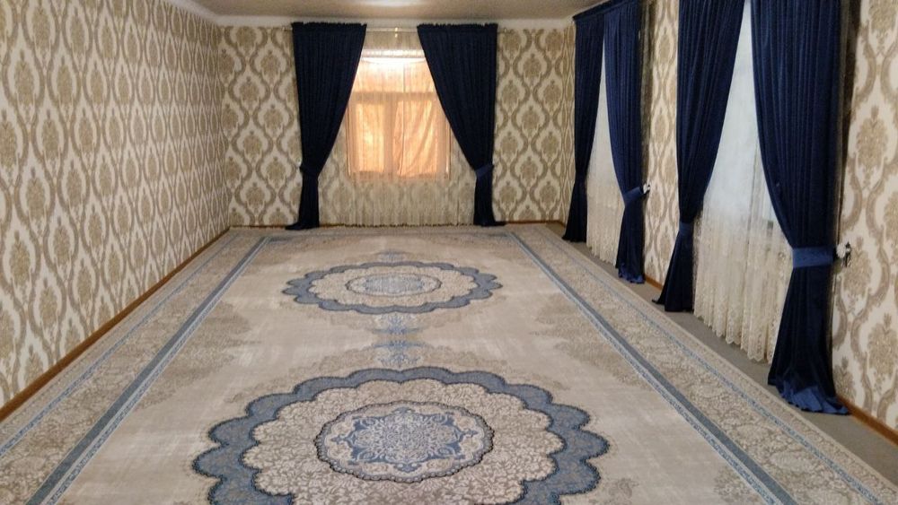 Ҳовли сотилади стоп маркет олдидан 650 млн