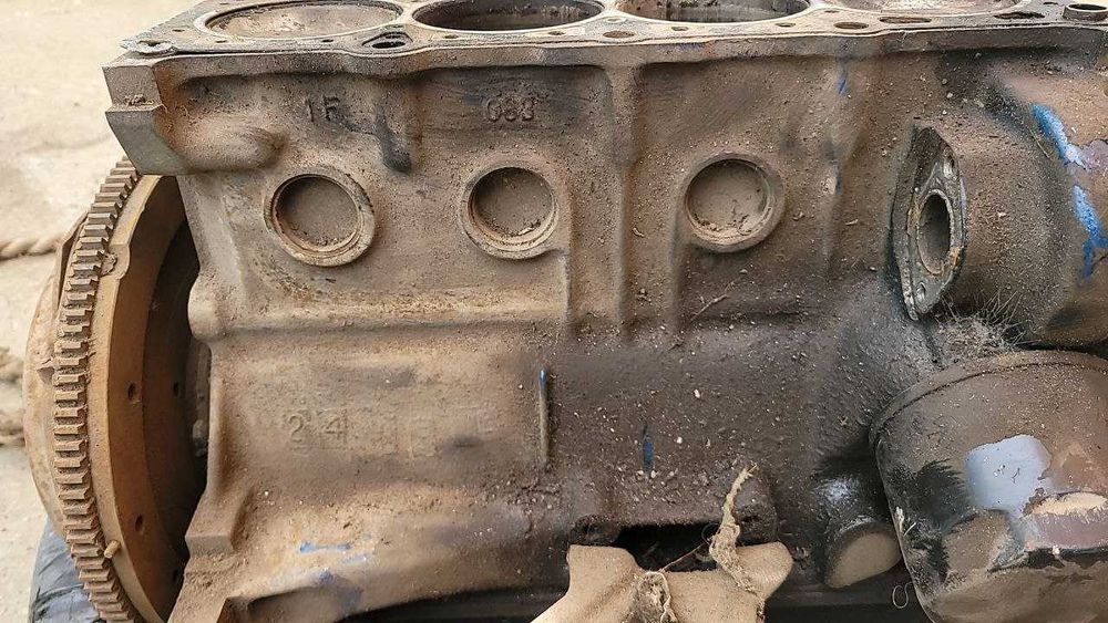 двигатель ВАЗ 21083